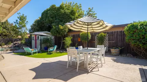 Exterior - 700 E A St, Dixon, CA 95620 photo 7 of 18