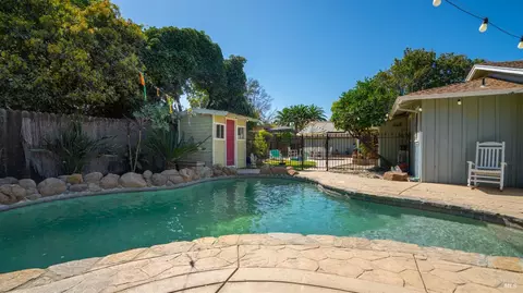 Exterior - 700 E A St, Dixon, CA 95620 photo 13 of 18