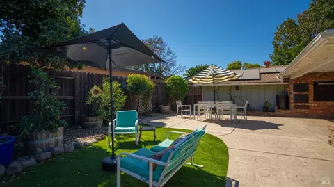 Exterior - 700 E A St, Dixon, CA 95620 photo 10 of 18