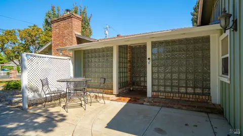 Exterior - 700 E A St, Dixon, CA 95620 photo 4 of 18