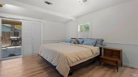 Bedroom - 700 E A St, Dixon, CA 95620 photo 4 of 6