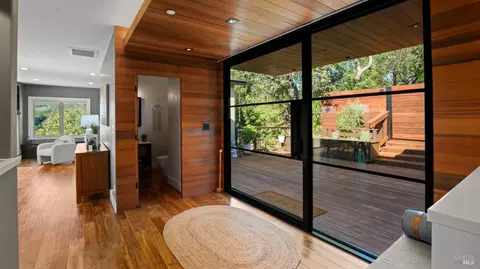 Entry Way - 255 Richards Blvd, Sonoma, CA 95476 photo 1 of 2