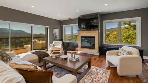 Living - 255 Richards Blvd, Sonoma, CA 95476 photo 1 of 6