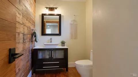 Bath - 255 Richards Blvd, Sonoma, CA 95476 photo 1 of 6