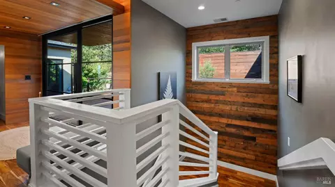 Entry Way - 255 Richards Blvd, Sonoma, CA 95476 photo 2 of 2