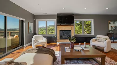 Living - 255 Richards Blvd, Sonoma, CA 95476 photo 2 of 6