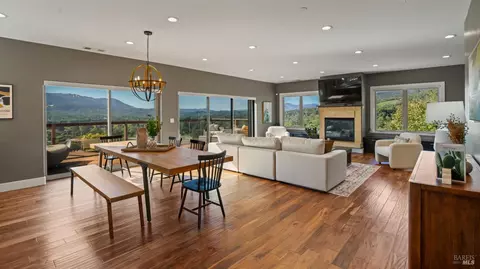 Dining - 255 Richards Blvd, Sonoma, CA 95476 photo 1 of 4