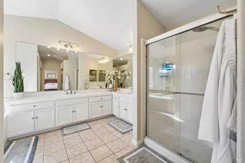 Bath - 316 Dominic Ct, Windsor, CA 95492 photo 3 of 5