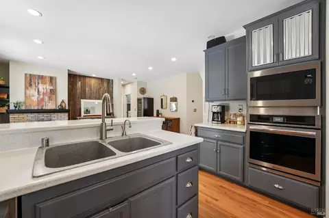 Kitchen - 316 Dominic Ct, Windsor, CA 95492 photo 5 of 7
