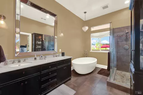 Bath - 1597 Estee Ave, Napa, CA 94558 photo 1 of 2