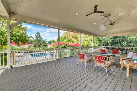 Exterior - 1597 Estee Ave, Napa, CA 94558 photo 6 of 15