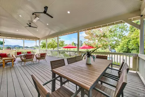 Exterior - 1597 Estee Ave, Napa, CA 94558 photo 3 of 15