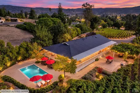 Exterior - 1597 Estee Ave, Napa, CA 94558 photo 14 of 15