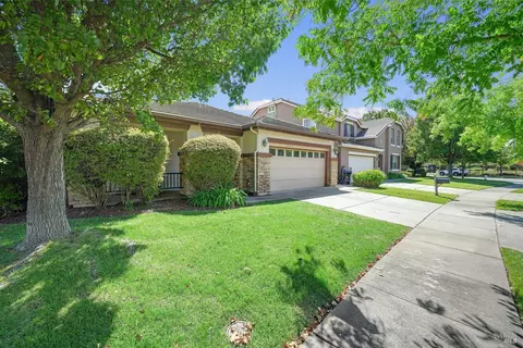 Exterior - 5144 Blue Ct, Fairfield, CA 94534 photo 2 of 6