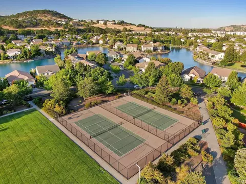View/Area - 5144 Blue Ct, Fairfield, CA 94534 photo 2 of 5