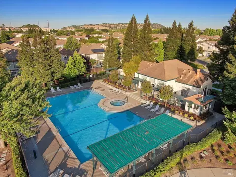 Exterior - 5144 Blue Ct, Fairfield, CA 94534 photo 6 of 6