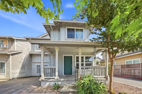 1322 Trombetta St, Santa Rosa, CA 95407