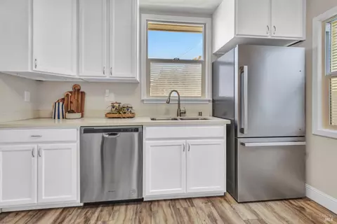 Kitchen - 2328 Napa St, Vallejo, CA 94590 photo 4 of 4