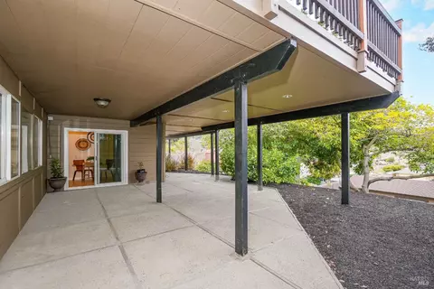 Exterior - 1693 View Dr, San Leandro, CA 94577 photo 6 of 23