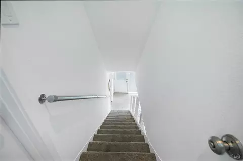 Entry Way - 1693 View Dr, San Leandro, CA 94577 photo 2 of 3