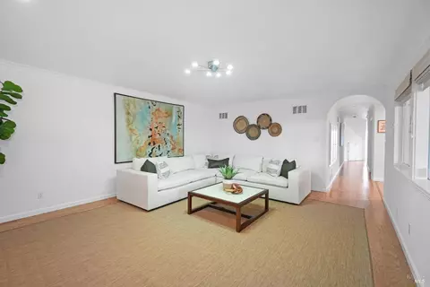 Living - 1693 View Dr, San Leandro, CA 94577 photo 5 of 5