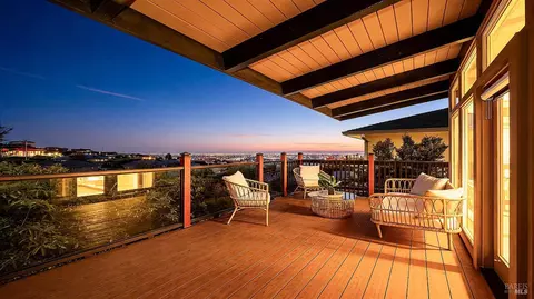 Exterior - 1693 View Dr, San Leandro, CA 94577 photo 10 of 23