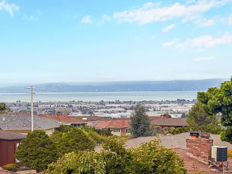 View/Area - 1693 View Dr, San Leandro, CA 94577 photo 2 of 10