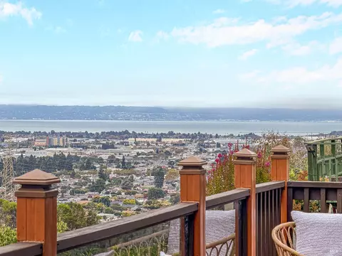 View/Area - 1693 View Dr, San Leandro, CA 94577 photo 1 of 10