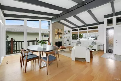 Dining - 1693 View Dr, San Leandro, CA 94577 photo 1 of 2