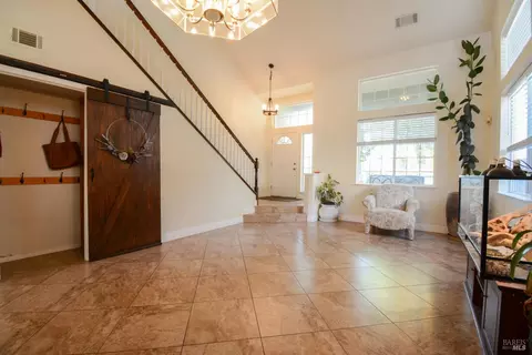 Entry Way - 740 Alexander Dr, Dixon, CA 95620 photo 3 of 4