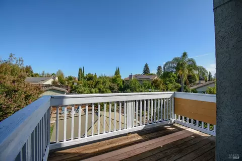 Exterior - 740 Alexander Dr, Dixon, CA 95620 photo 7 of 15