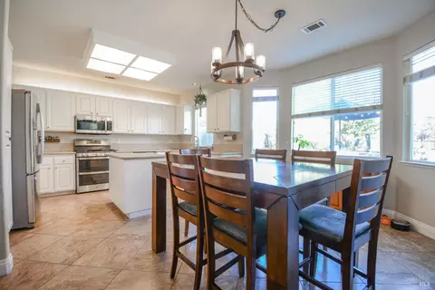 Dining - 740 Alexander Dr, Dixon, CA 95620 photo 2 of 2