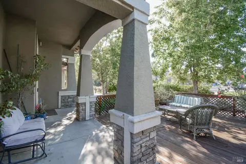 Exterior - 740 Alexander Dr, Dixon, CA 95620 photo 3 of 15