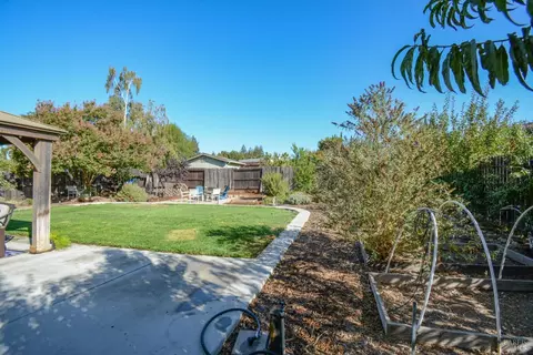 Exterior - 740 Alexander Dr, Dixon, CA 95620 photo 14 of 15