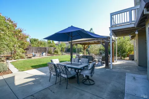 Exterior - 740 Alexander Dr, Dixon, CA 95620 photo 9 of 15