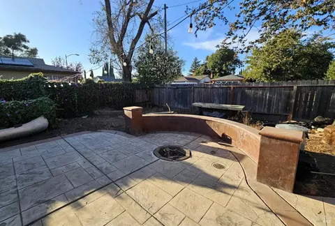 Exterior - 2461 Oceanic Dr, Fairfield, CA 94533 photo 7 of 9