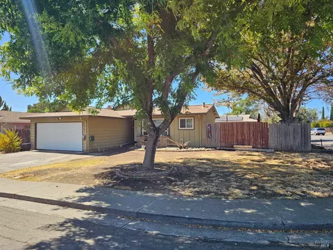 Exterior - 2461 Oceanic Dr, Fairfield, CA 94533 photo 2 of 9