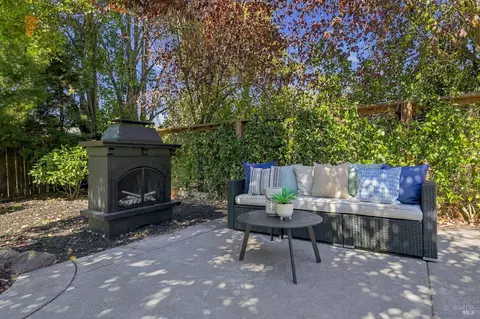 Exterior - 600 4th St, Napa, CA 94559 photo 5 of 14