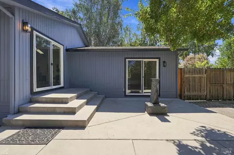 Exterior - 600 4th St, Napa, CA 94559 photo 6 of 14