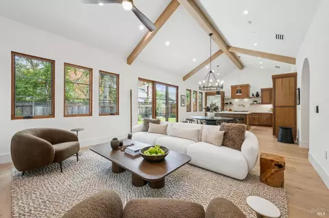 Living - 660 Oak Ln, Sonoma, CA 95476 photo 6 of 6