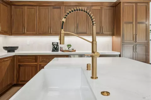 Kitchen - 660 Oak Ln, Sonoma, CA 95476 photo 5 of 5