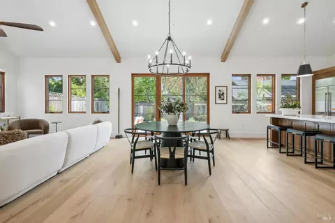 Dining - 660 Oak Ln, Sonoma, CA 95476 photo 1 of 4
