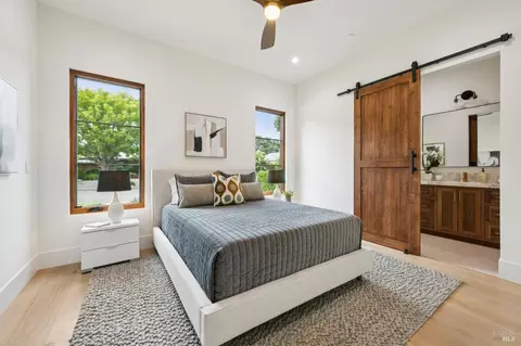 Bedroom - 660 Oak Ln, Sonoma, CA 95476 photo 4 of 7