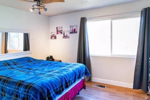 Bedroom - 32 Boxelder Ct, Napa, CA 94558 photo 6 of 16