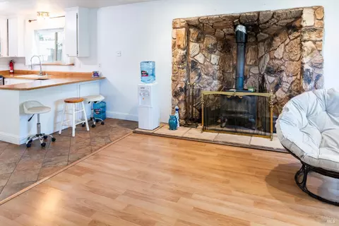 Living - 32 Boxelder Ct, Napa, CA 94558 photo 1 of 6