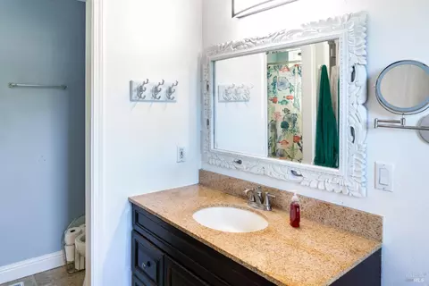 Bath - 32 Boxelder Ct, Napa, CA 94558 photo 7 of 18