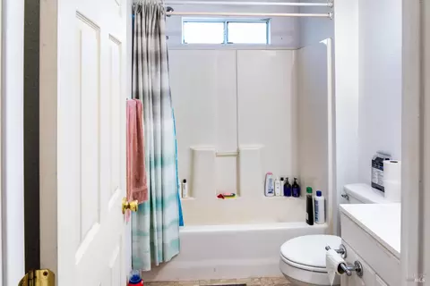 Bath - 32 Boxelder Ct, Napa, CA 94558 photo 18 of 18