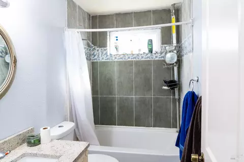 Bath - 32 Boxelder Ct, Napa, CA 94558 photo 13 of 18