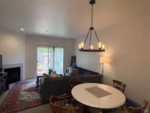 Dining - 20 Bridgegate Way, Napa, CA 94559 photo 1 of 1