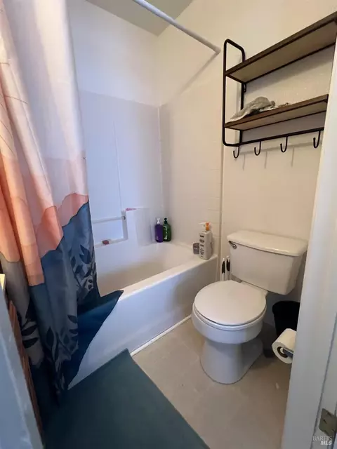 Bath - 20 Bridgegate Way, Napa, CA 94559 photo 1 of 5